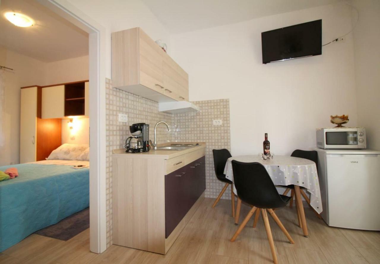Apartment Noemi In City Center Poreč Eksteriør bilde